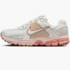 Кросівки жіночі Nike Wmns Zoom Vomero 5 (FJ2028-002)