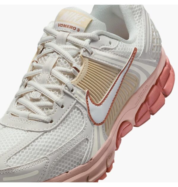 Кросівки жіночі Nike Wmns Zoom Vomero 5 (FJ2028-002)