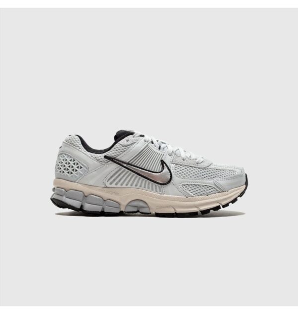 Кросівки жіночі Nike Wmns Zoom Vomero 5 White (FN6742-002)