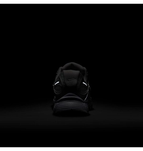 Кросівки чоловічі Nike V5 Rnr White Black Metallic Silver (HQ7901-101)