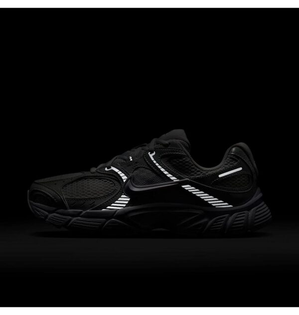 Кросівки чоловічі Nike V5 Rnr White Black Metallic Silver (HQ7901-101)